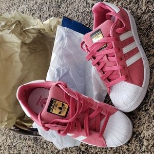 pink shell toes